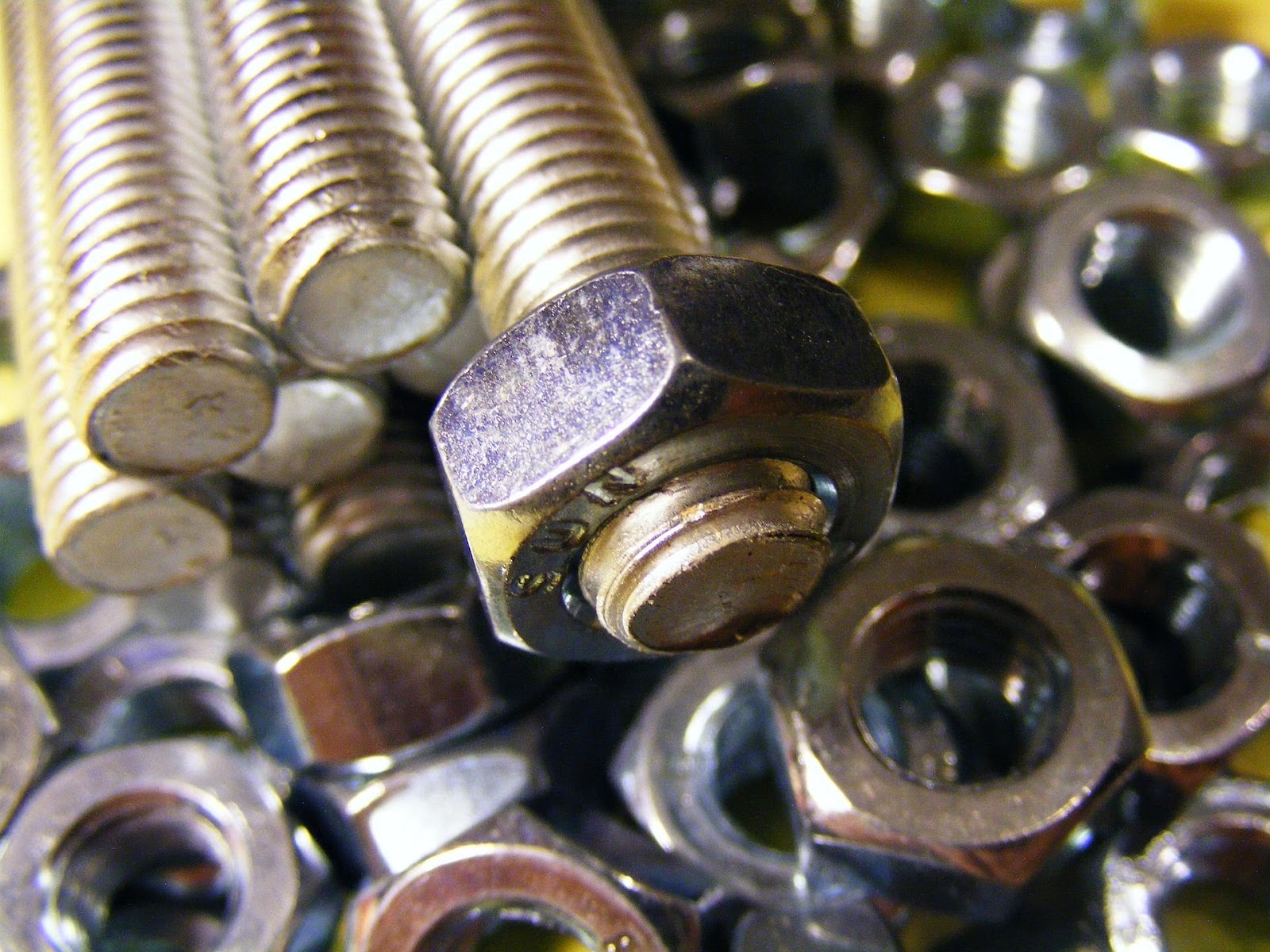 Choosing The Best Material For Your Fasteners